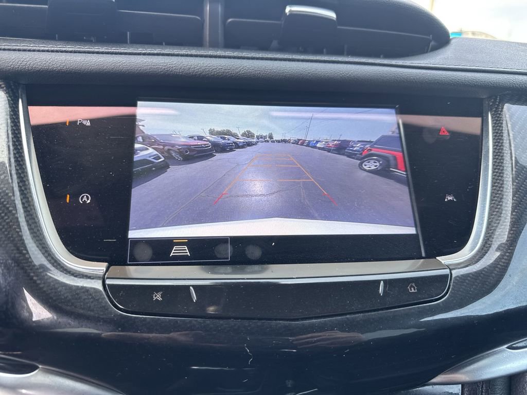 Used 2024 Cadillac XT6 Sport w/ LPO, Floor Liner Package AWD/4WD image 17