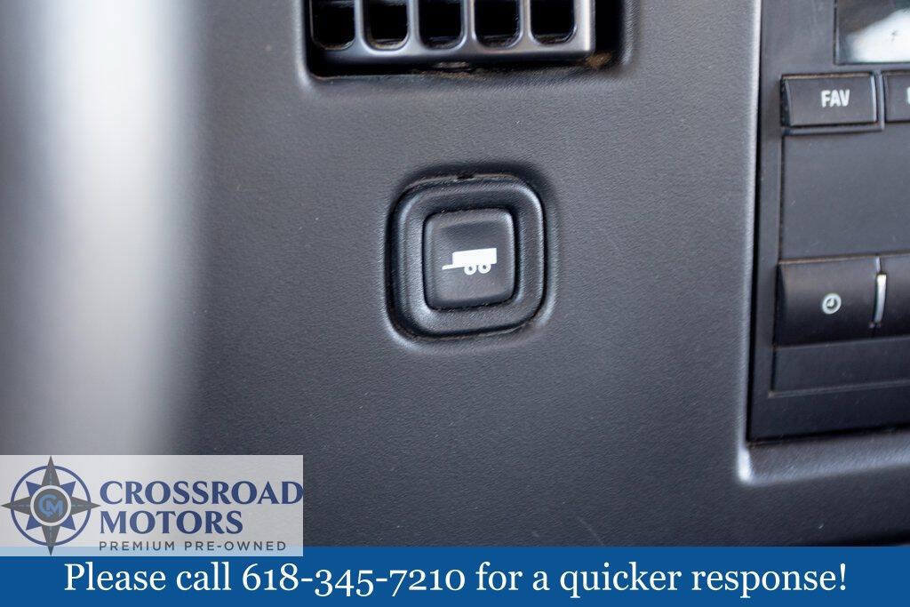 Used 2016 Chevrolet Express 2500 RWD image 25