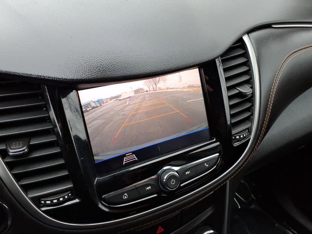 Used 2021 Chevrolet Trax LT w/ Premium Seat Package image 10