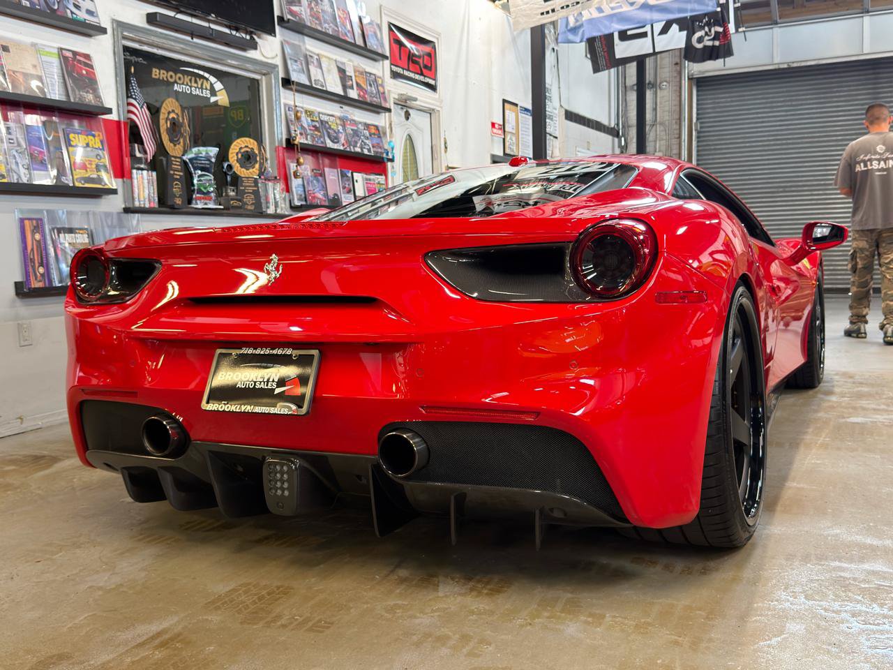 Used 2018 Ferrari 488 GTB RWD image 7