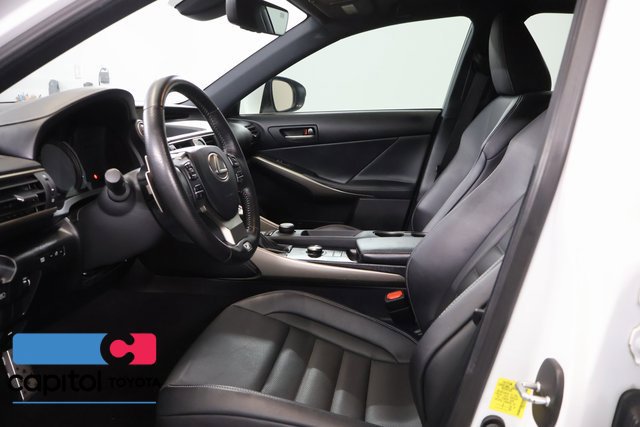 Used 2019 Lexus IS 300 F Sport w/ F Sport Package RWD image 11