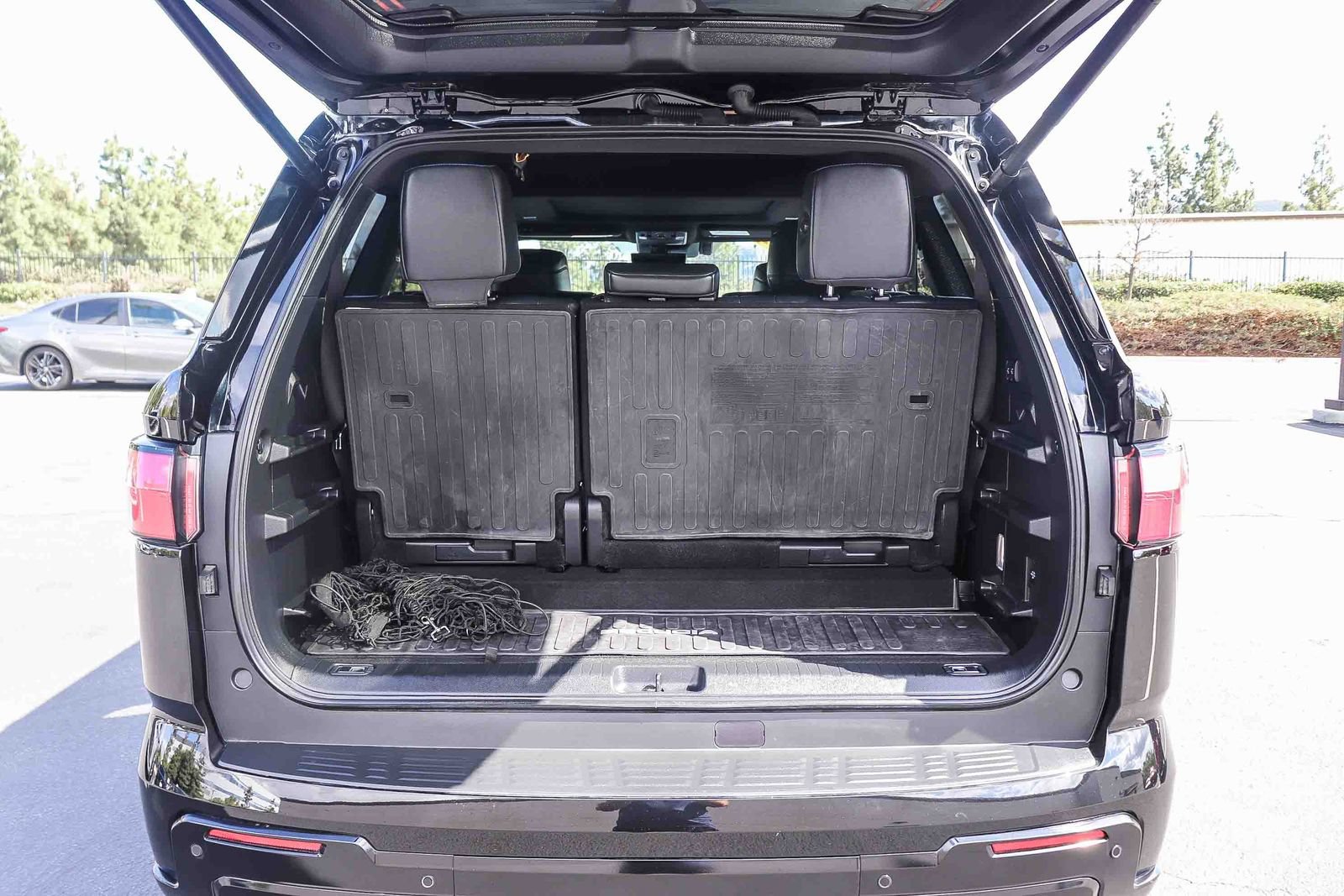 Certified 2024 Toyota Sequoia Platinum AWD/4WD image 34