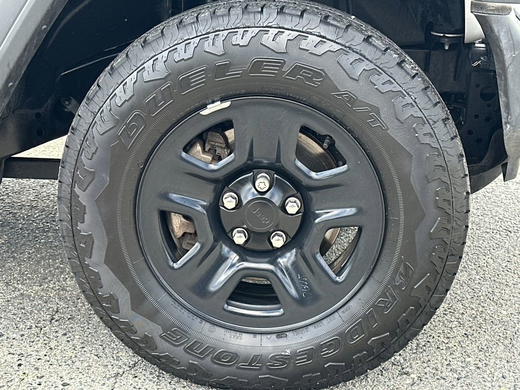 Used 2022 Jeep Wrangler Sport AWD/4WD image 6
