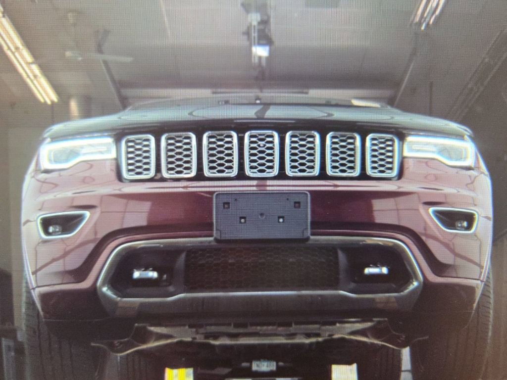 Used 2018 Jeep Grand Cherokee Overland AWD/4WD image 16