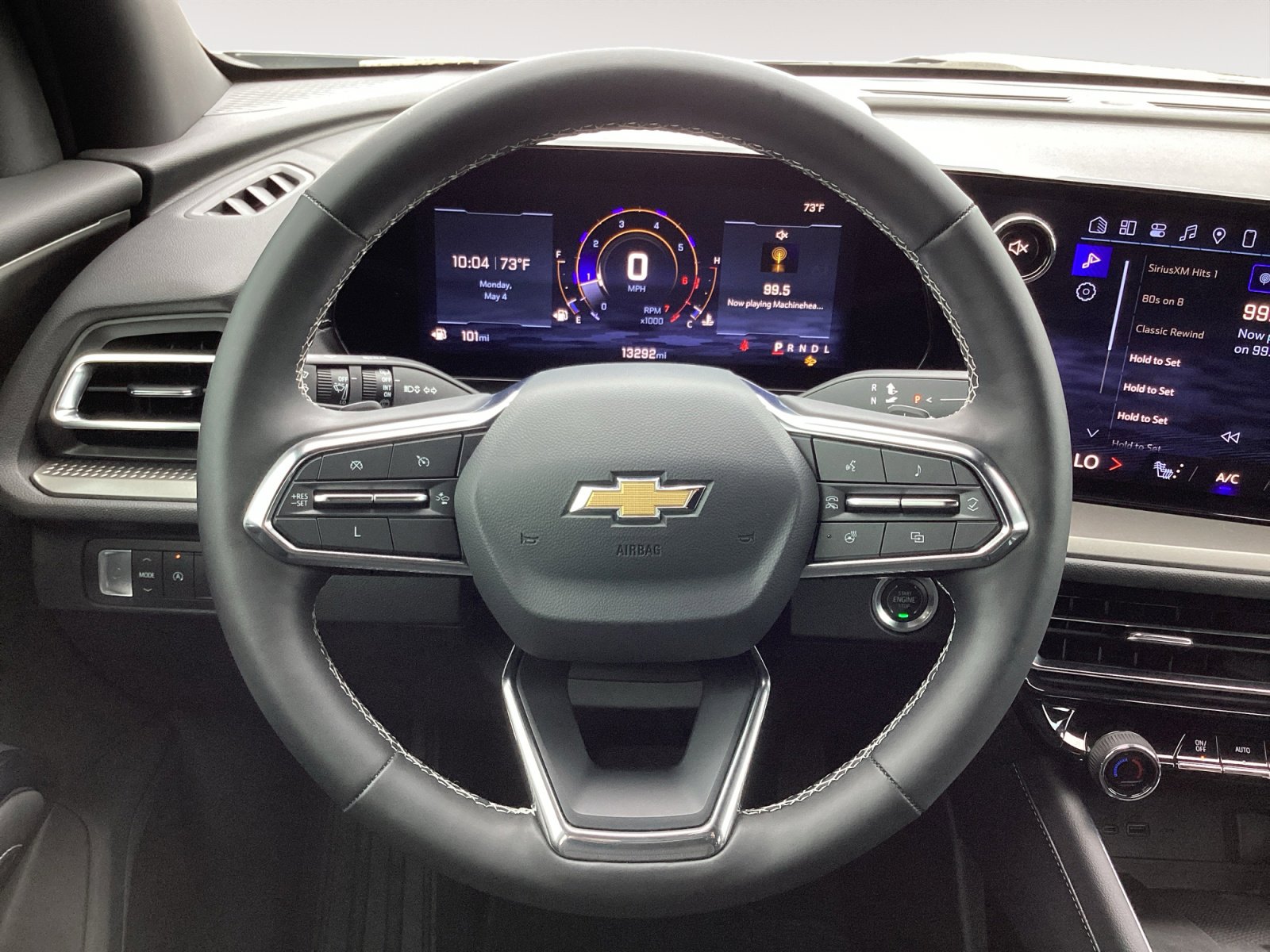 Used 2025 Chevrolet Traverse LT FWD image 18