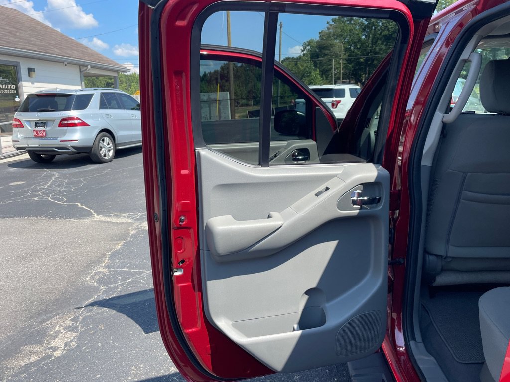 Used 2021 Nissan Frontier SV RWD image 16