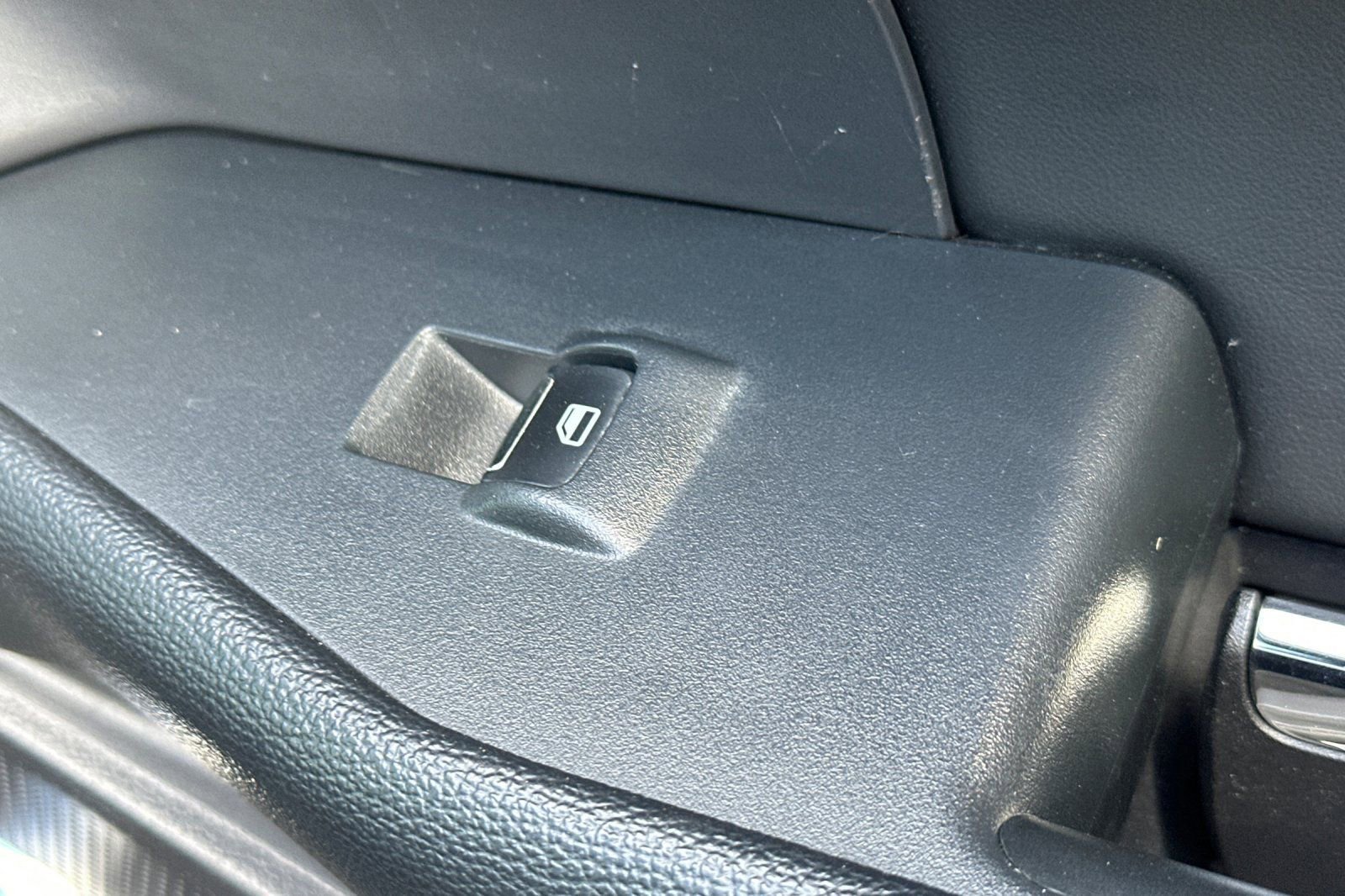Used 2024 Ford Expedition Limited image 22