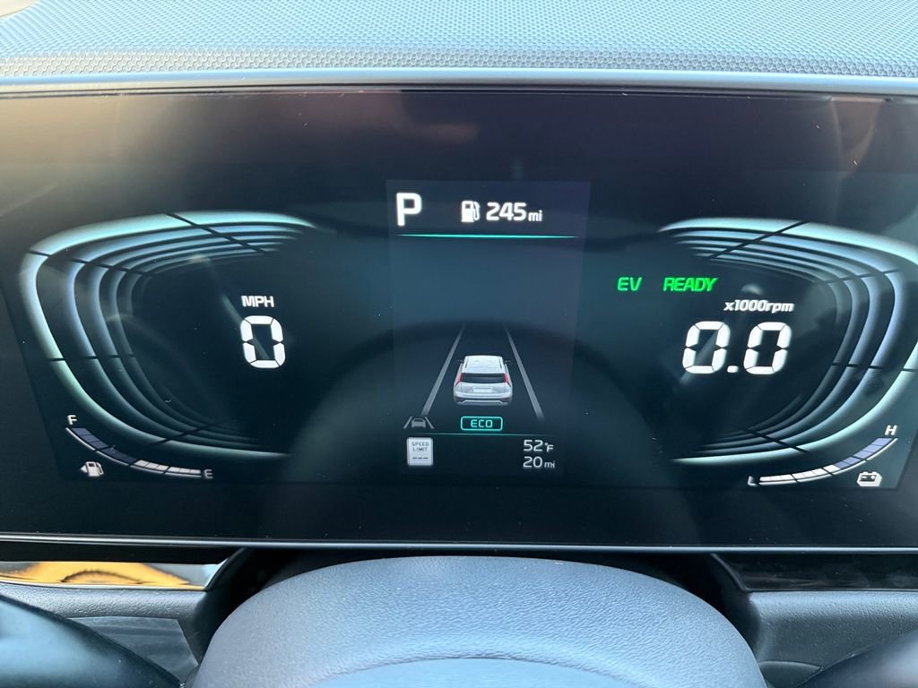 New 2025 Kia Niro EX Touring image 13
