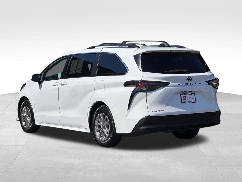 Certified 2026 Toyota Sienna LE AWD/4WD image 3