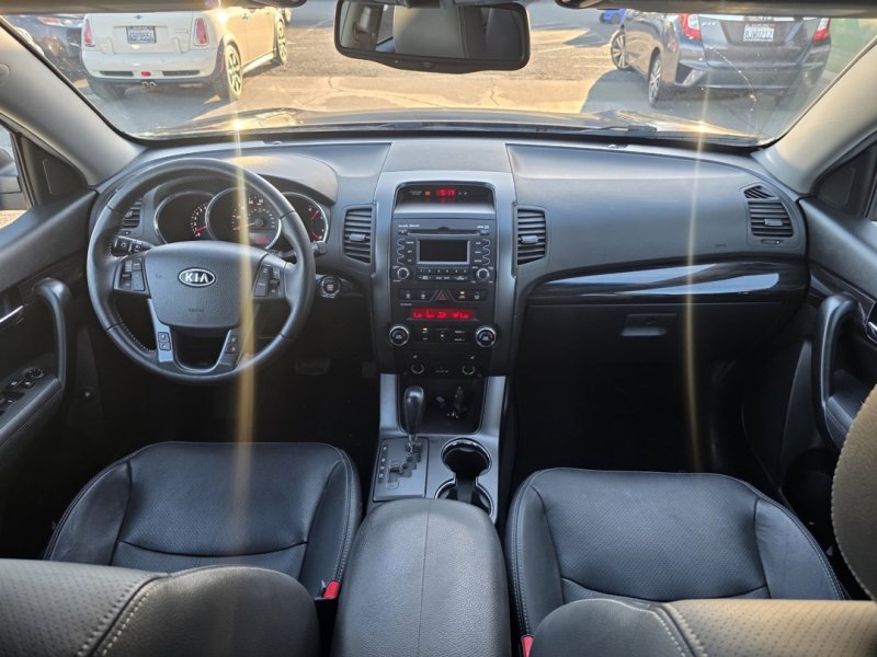 Used 2011 Kia Sorento EX w/ Premium Pkg image 29