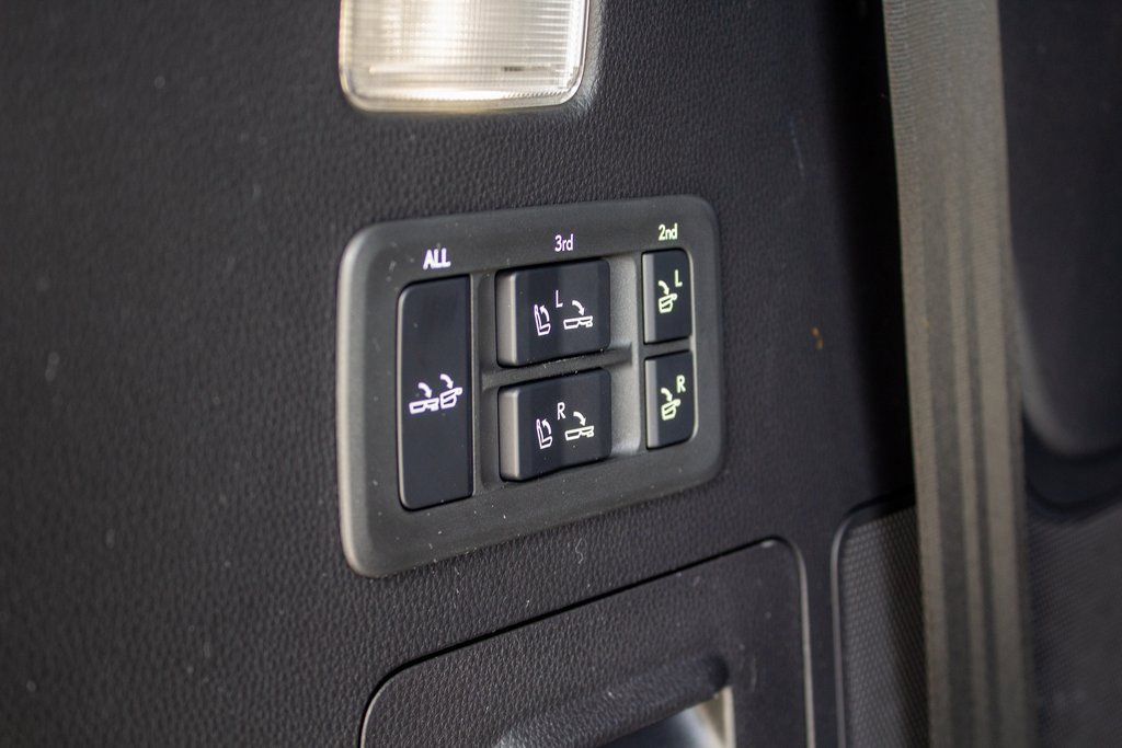 Used 2024 Lexus LX 600 4WD w/ Luxury Package image 24