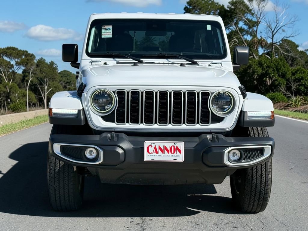 Used 2025 Jeep Wrangler Unlimited Sahara AWD/4WD image 4