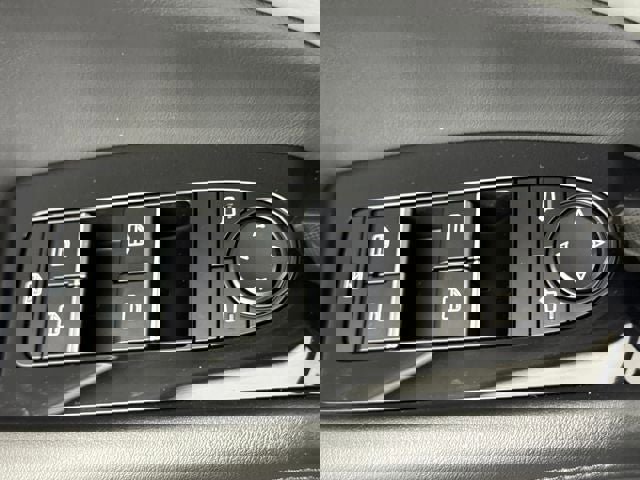 New 2026 MAZDA MAZDA3 Hatchback w/Premium Plus Pkg image 18