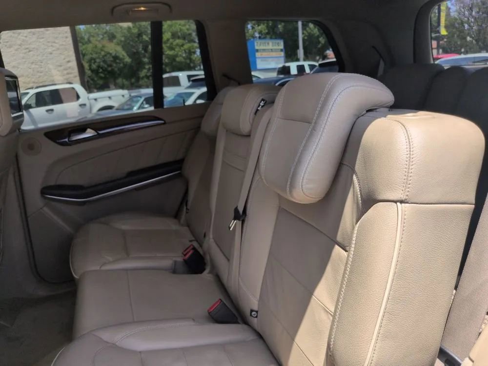Used 2014 Mercedes-Benz GL 450 4MATIC w/ Appearance Package image 32