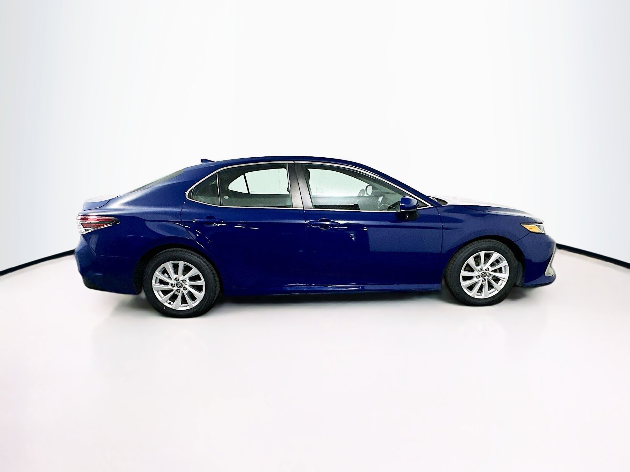 Used 2023 Toyota Camry LE FWD image 10