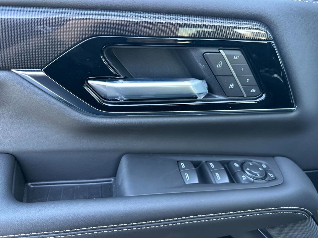 New 2026 GMC Yukon Elevation image 10