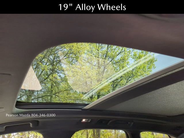 Used 2018 Volvo XC60 T6 Momentum w/ Convenience Package image 21