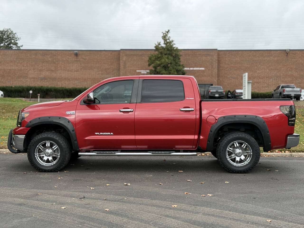 Used 2012 Toyota Tundra Limited w/ Platinum Pkg AWD/4WD image 5