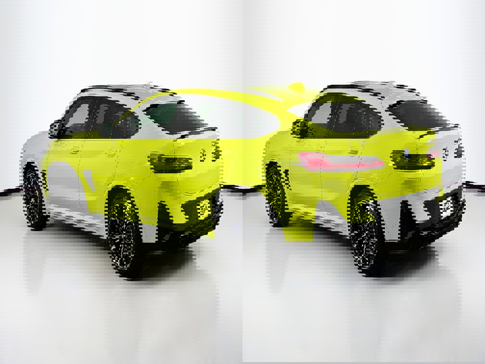 Used 2022 BMW X4 M w/ Competition Package image 9