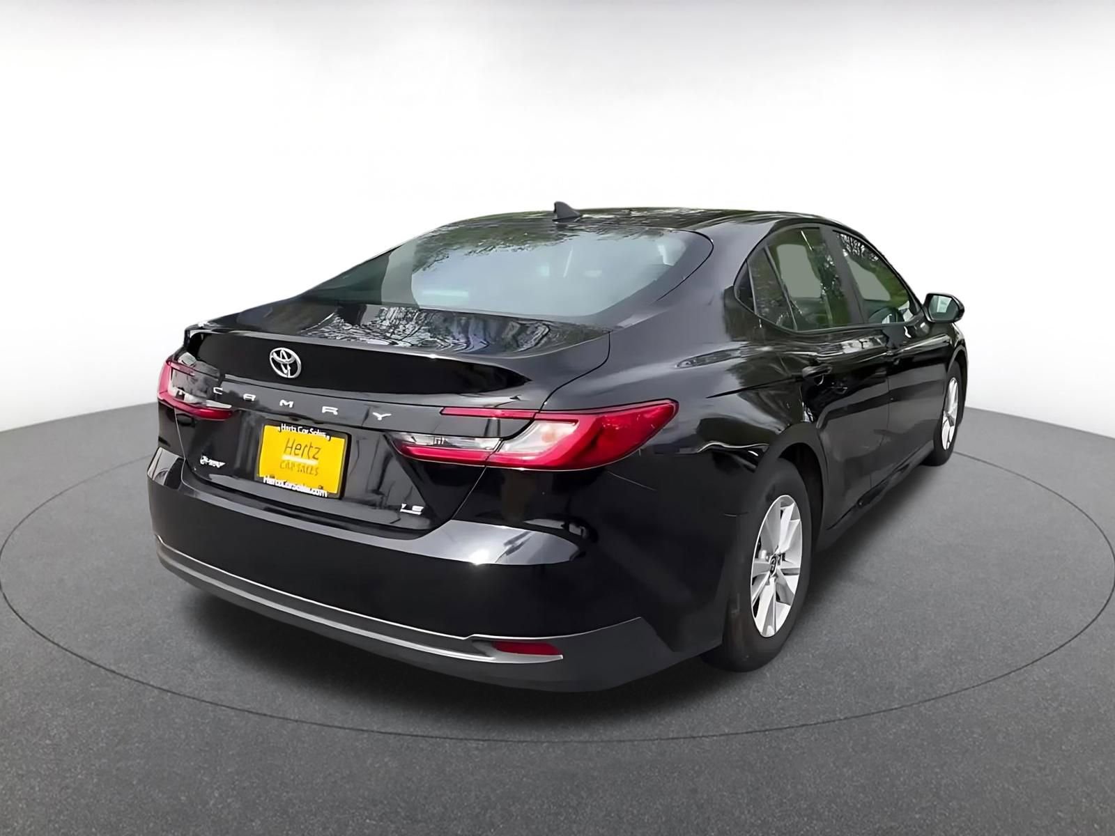 Used 2025 Toyota Camry LE FWD image 14