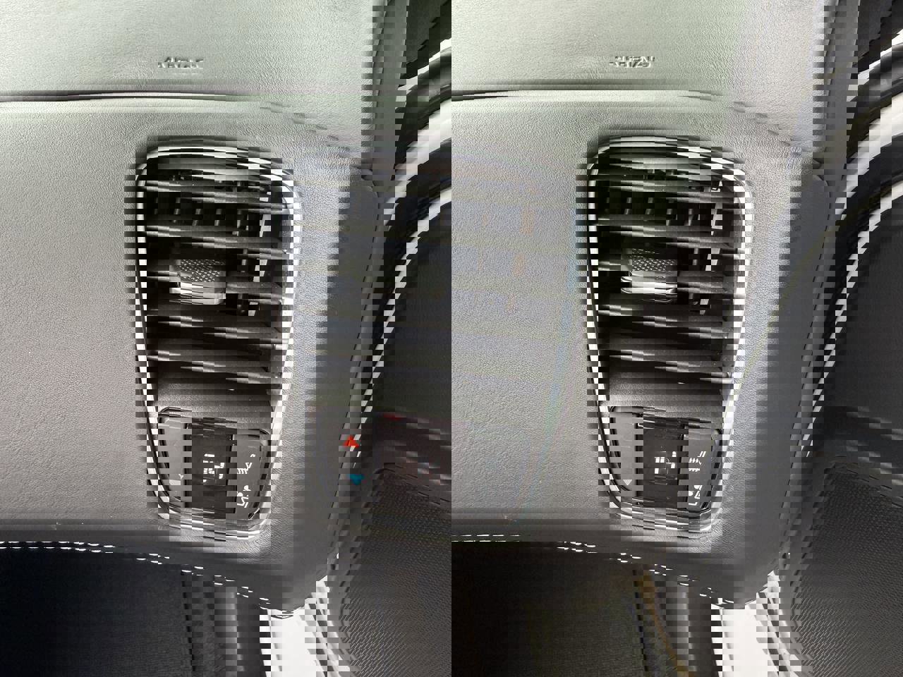 Used 2015 Chevrolet Corvette Z06 w/ 3LZ Preferred Equipment Group image 32