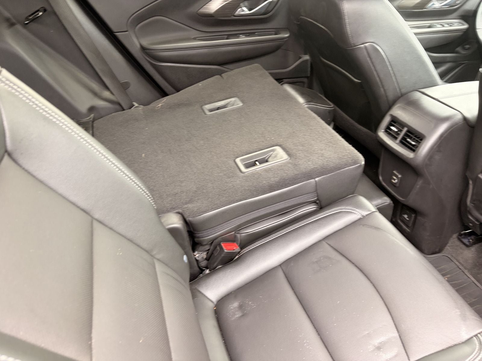Used 2023 GMC Terrain SLT FWD image 14