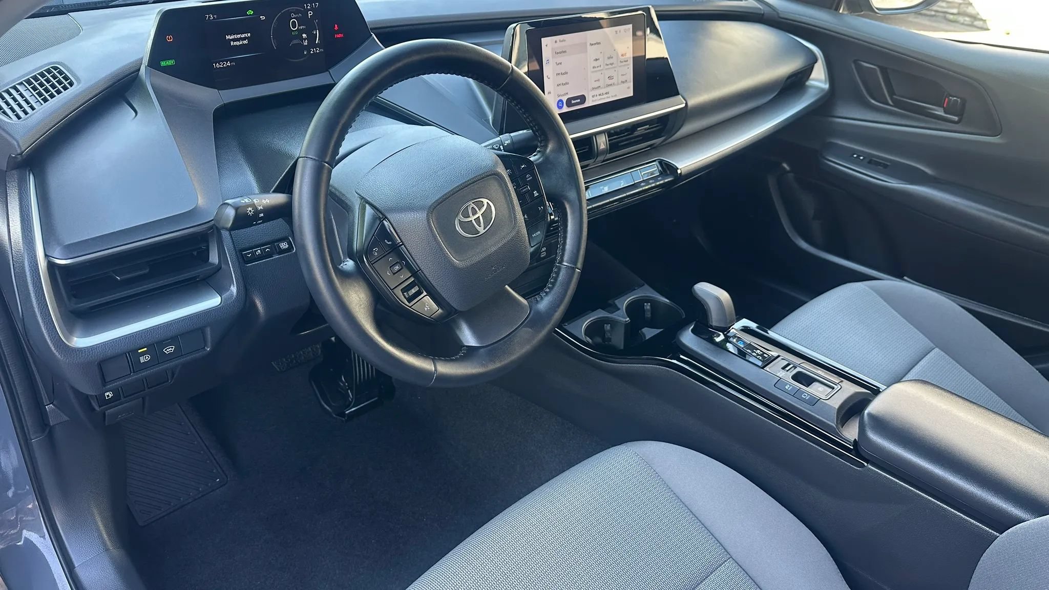 Used 2026 Toyota Prius LE FWD image 12