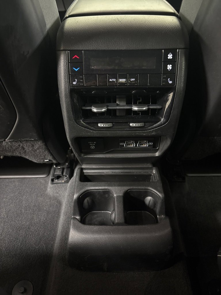 Used 2022 Jeep Grand Cherokee L Limited image 25