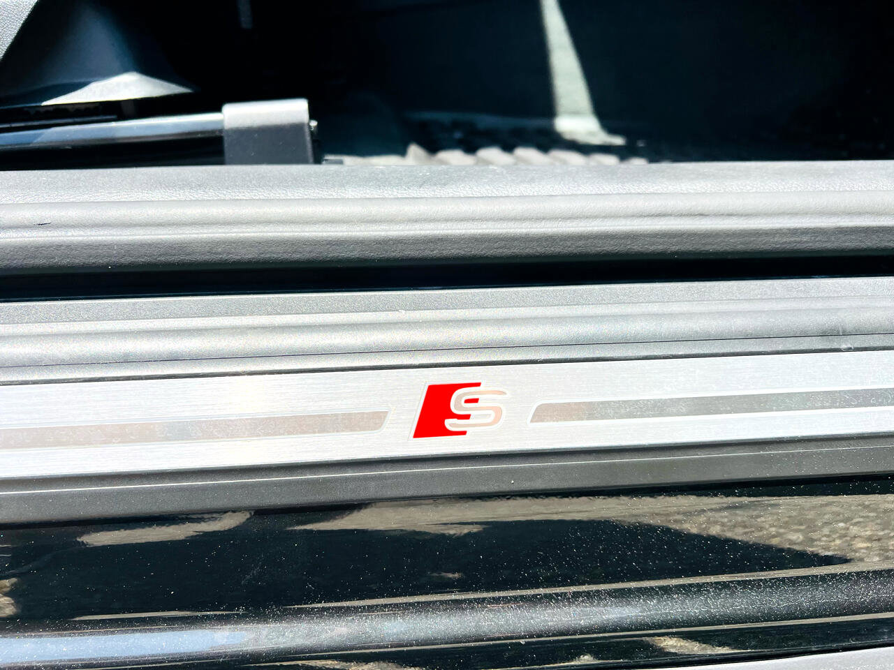 Used 2019 Audi SQ5 Premium Plus w/ Premium Plus Package image 24