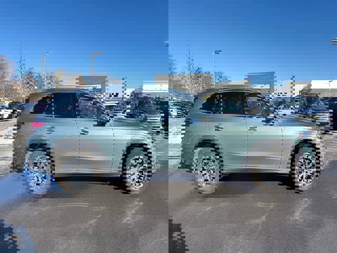 Used 2025 Mercedes-Benz GLC 300 4MATIC image 14