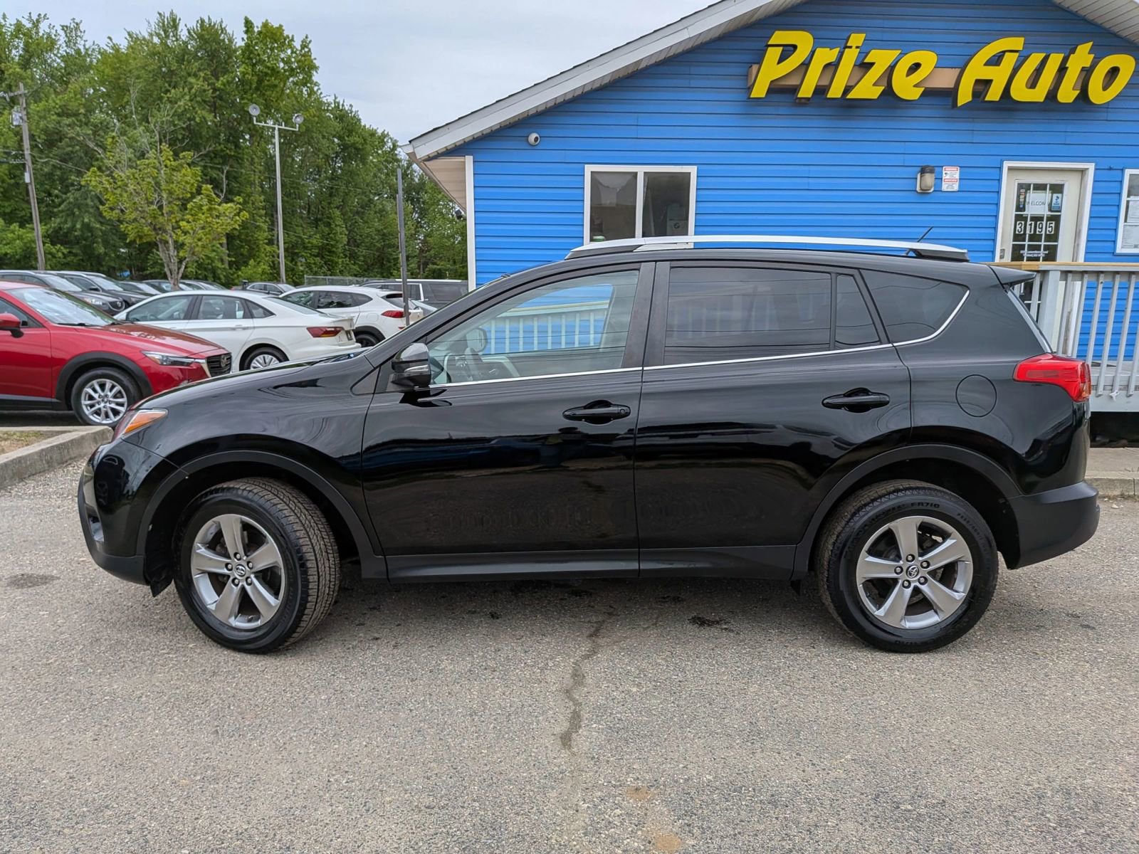 Used 2015 Toyota RAV4 XLE AWD/4WD image 3