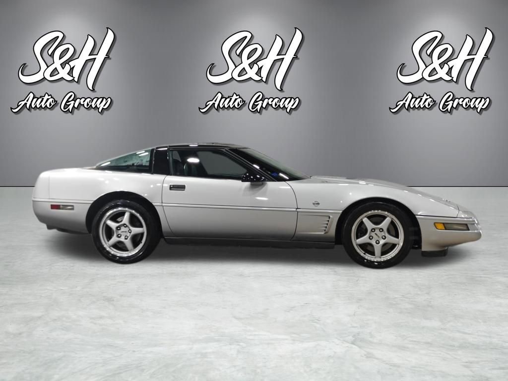 Used 1996 Chevrolet Corvette Coupe RWD image 18