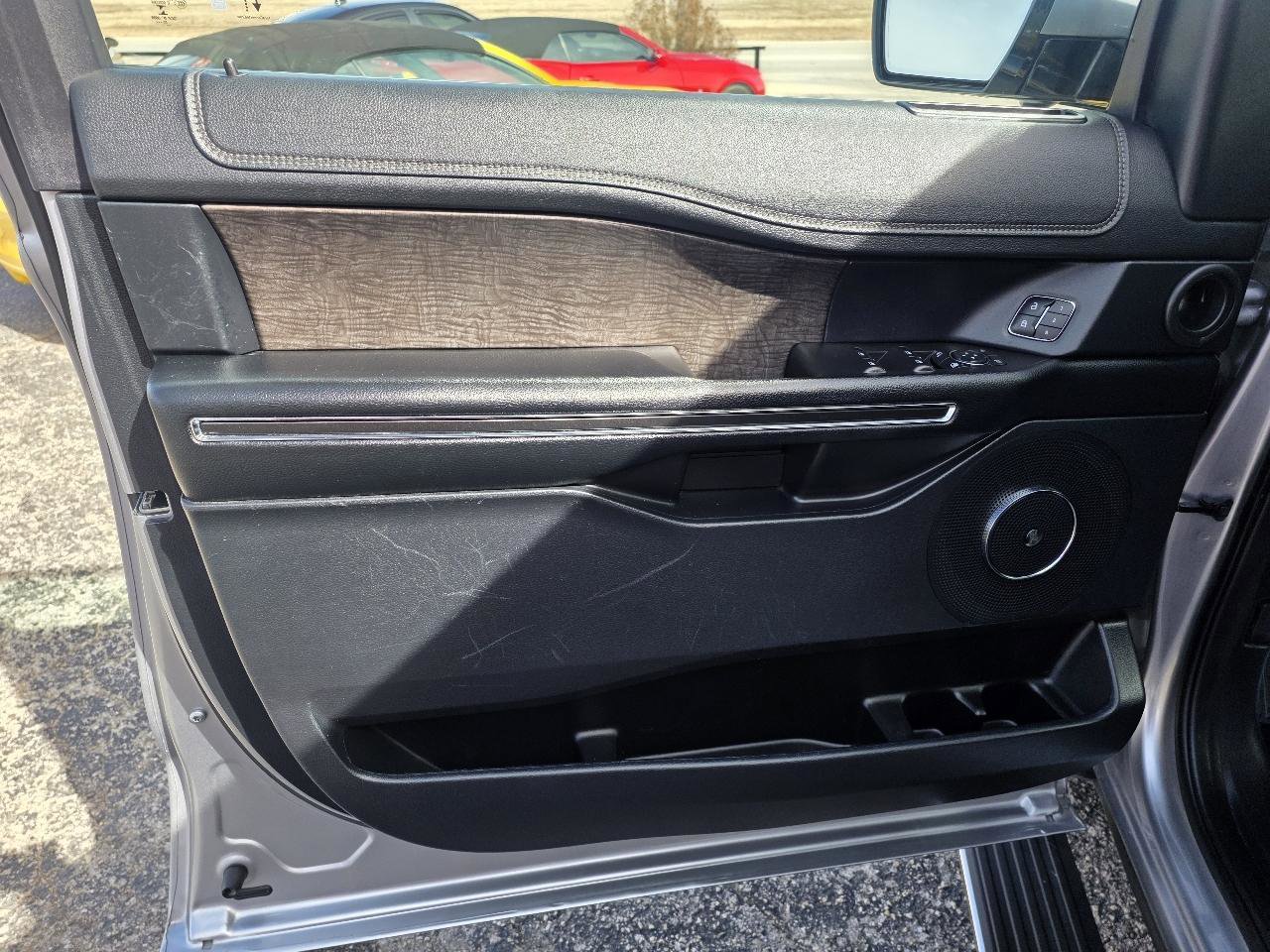 Used 2021 Ford Expedition Limited RWD image 10