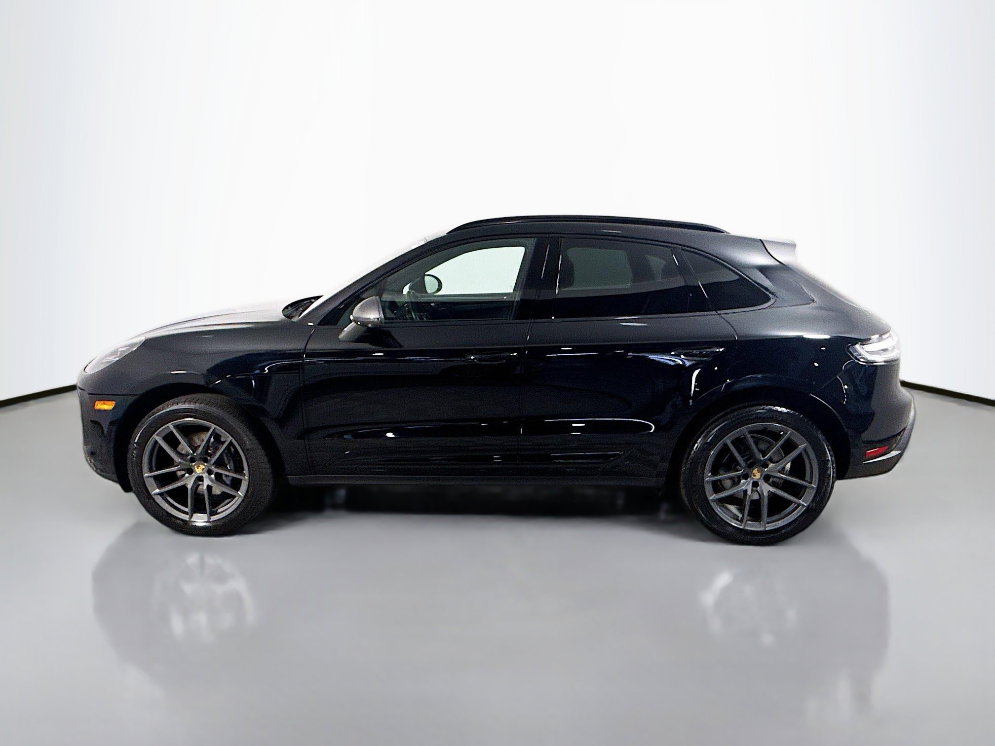 Used 2024 Porsche Macan Turbo w/ Premium Plus Package image 6
