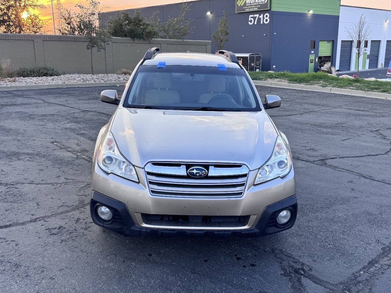 Used 2014 Subaru Outback 2.5i Premium AWD/4WD image 3