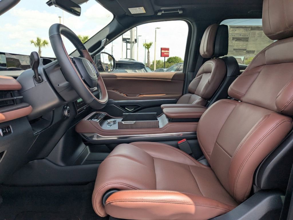 New 2026 Lincoln Navigator L Reserve AWD/4WD image 22