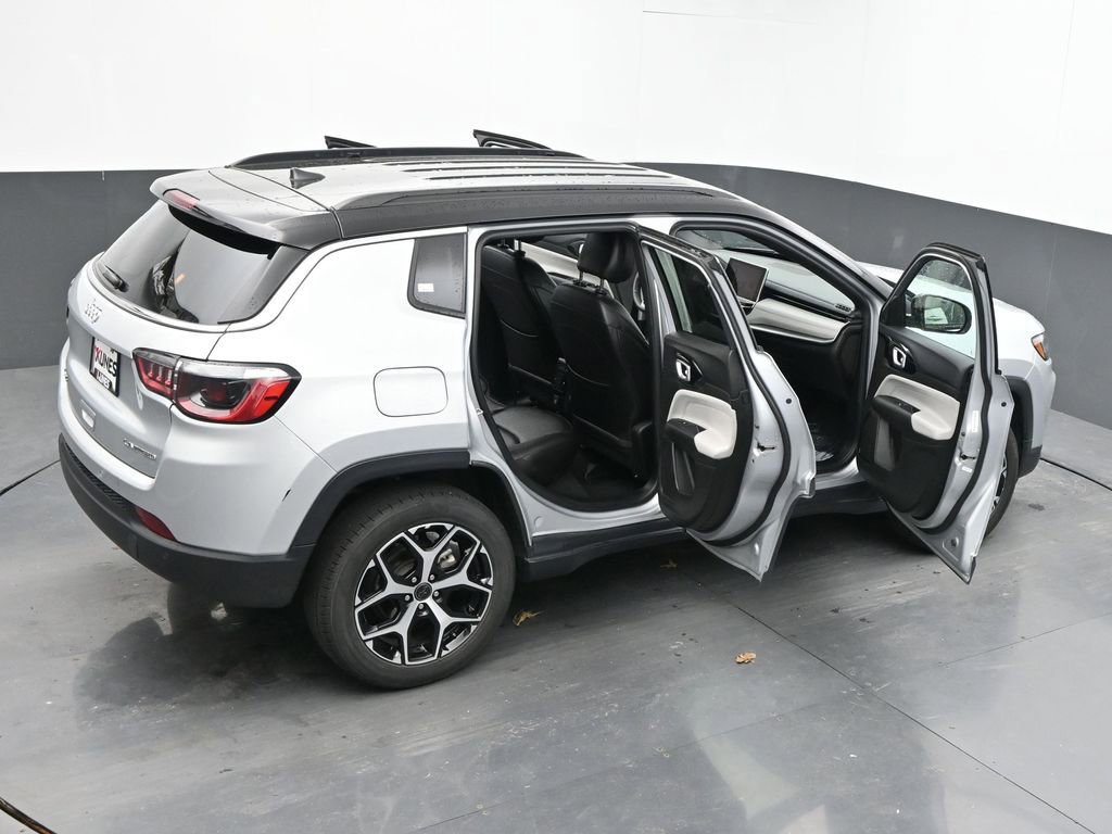 Used 2025 Jeep Compass Limited AWD/4WD image 69