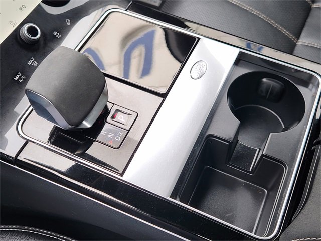 Used 2022 Land Rover Range Rover Velar R-Dynamic S image 21