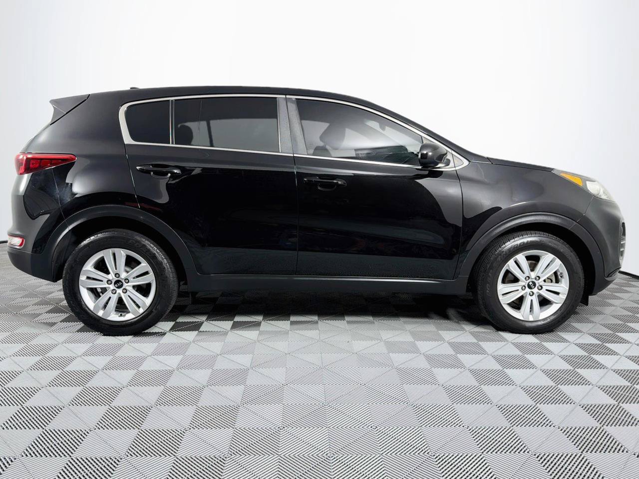 Used 2018 Kia Sportage LX AWD/4WD image 27