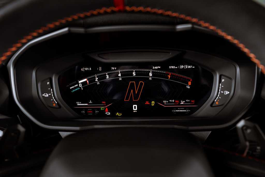 Used 2025 Lamborghini Urus SE AWD/4WD image 12