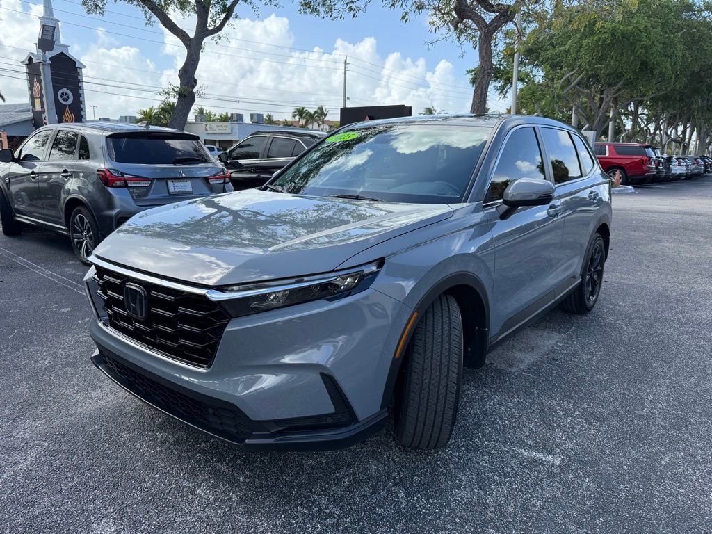 Used 2025 Honda CR-V EX-L image 3