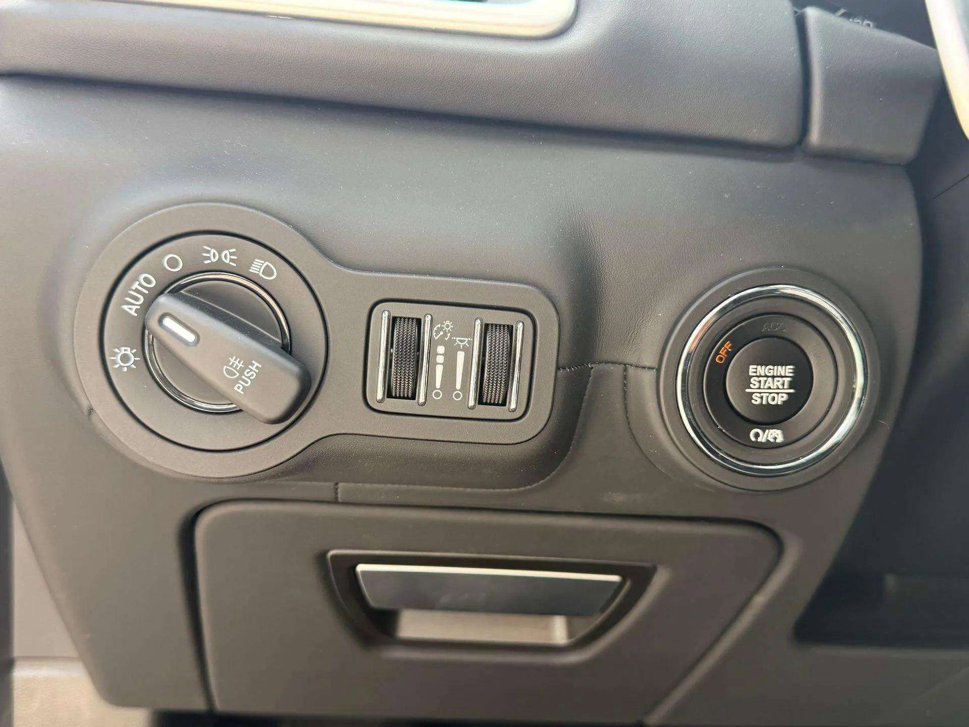 Certified 2023 Maserati Ghibli Modena Q4 image 36