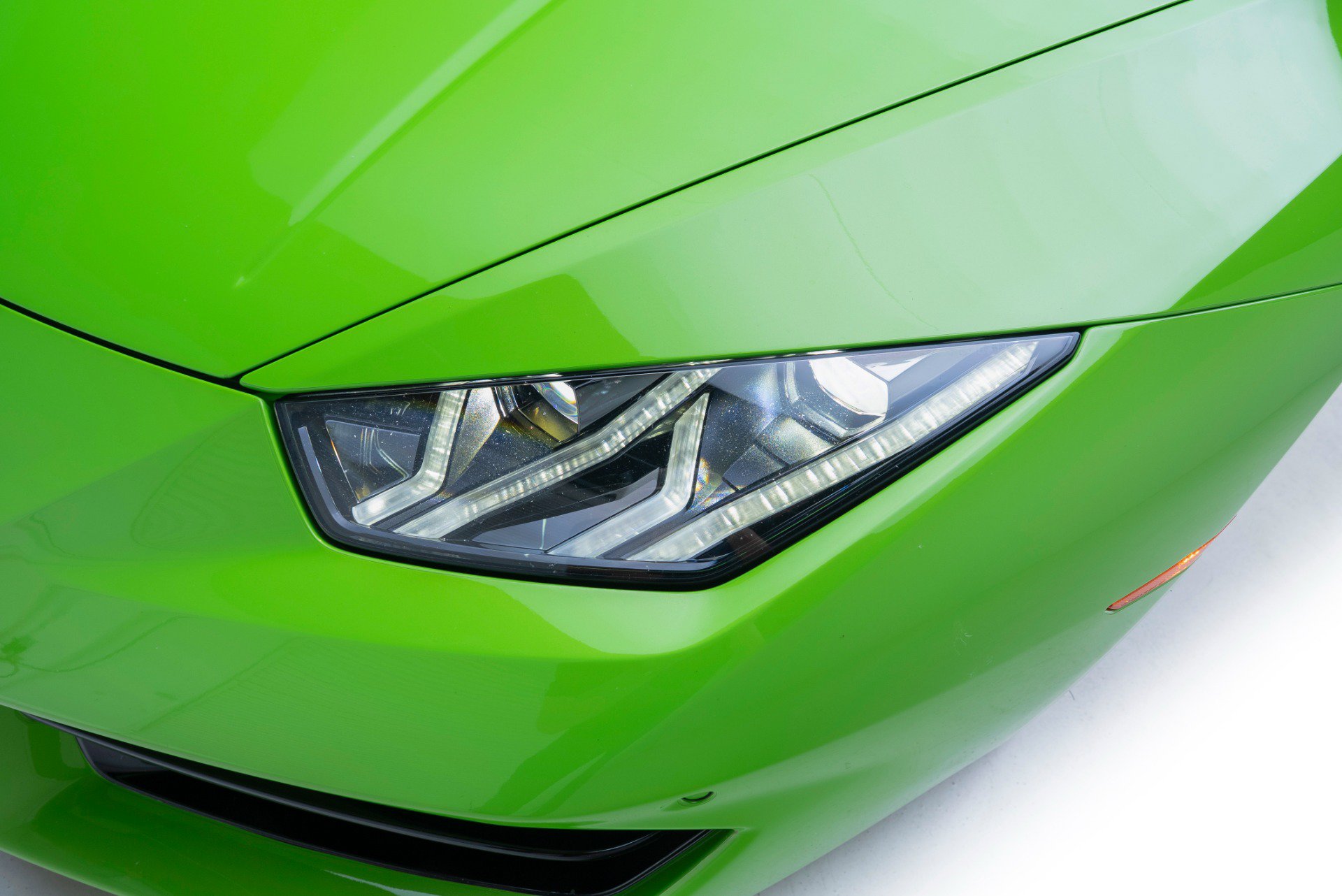 Used 2019 Lamborghini Huracan LP 580-2 RWD image 16