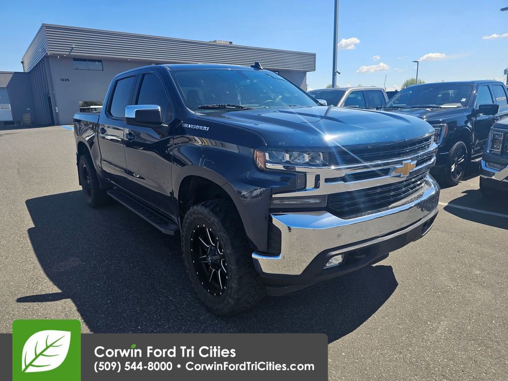 Used 2020 Chevrolet Silverado 1500 LT AWD/4WD image 4