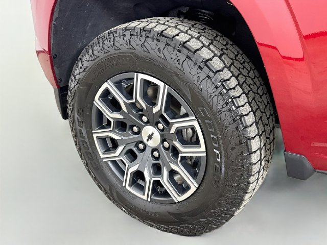 Used 2023 Chevrolet Colorado Z71 w/ Z71 Convenience Package 2 AWD/4WD image 31