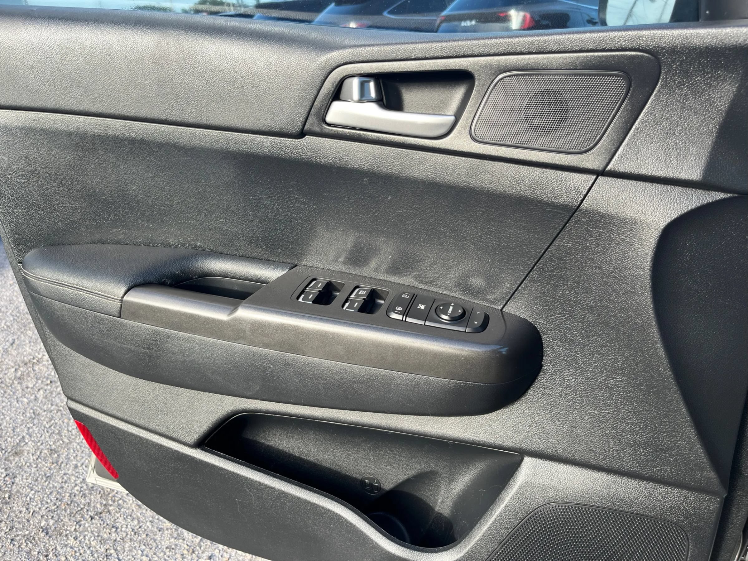 Used 2019 Kia Sportage LX FWD image 19