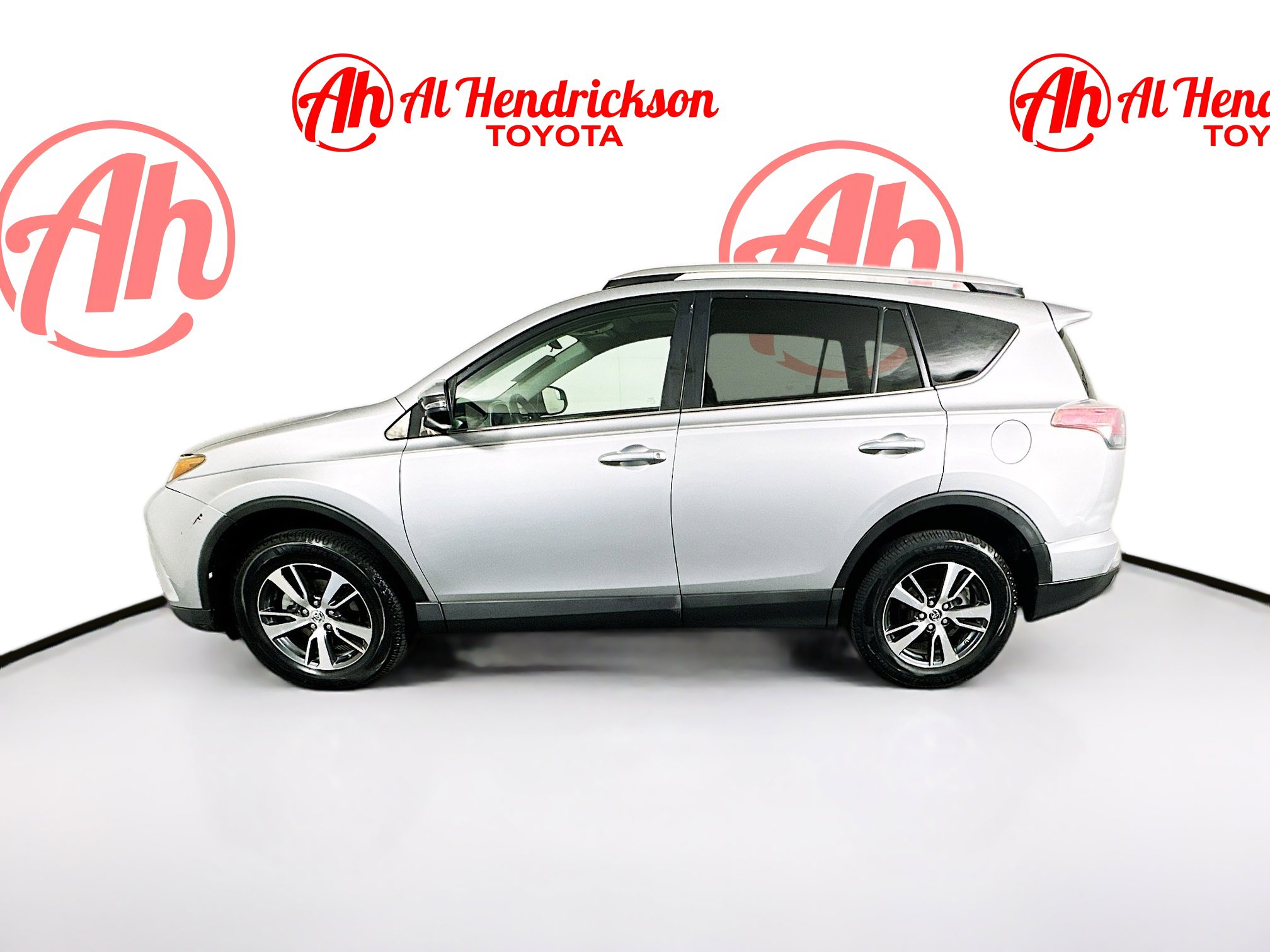 Used 2016 Toyota RAV4 XLE image 12