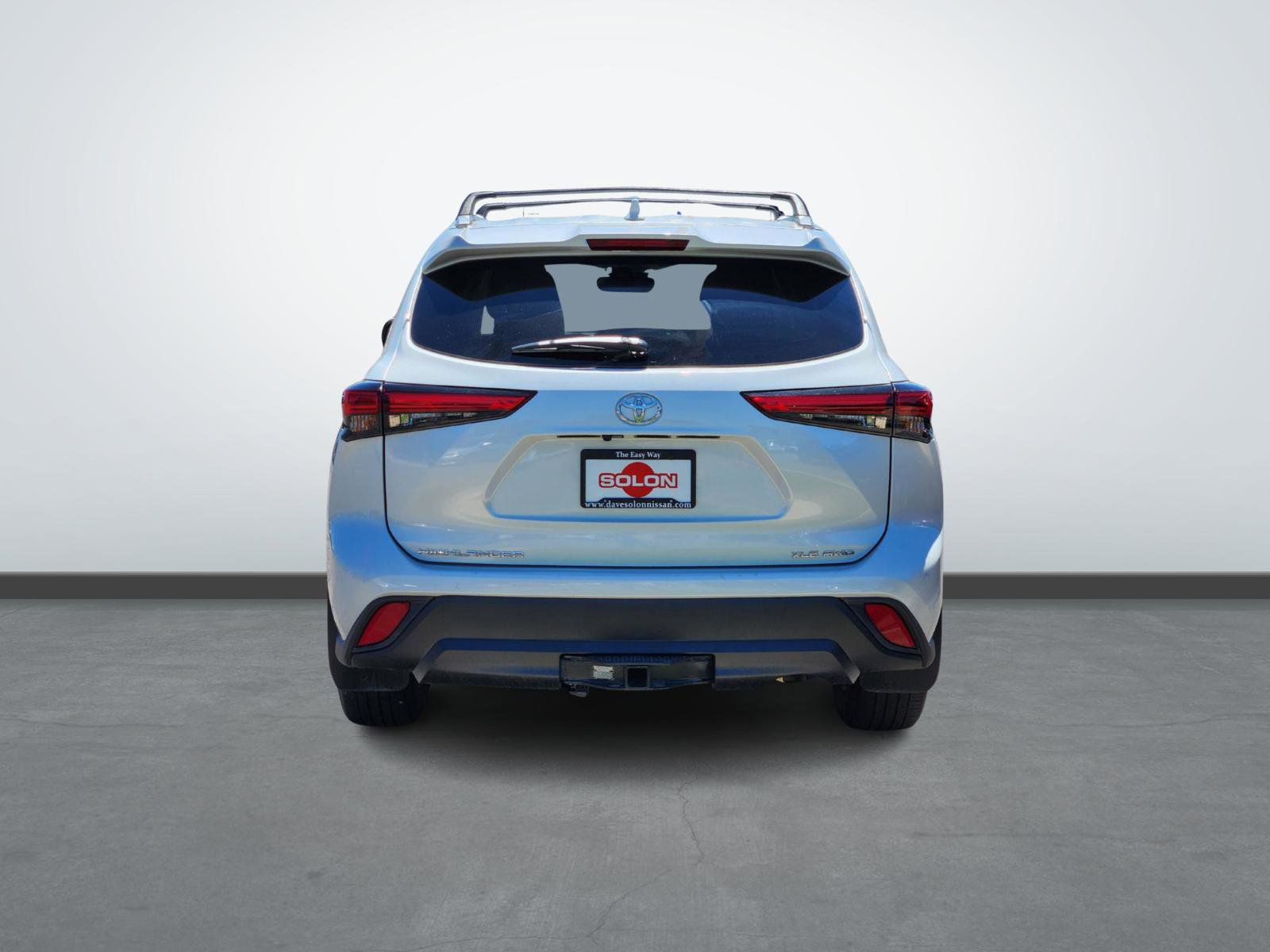 Used 2022 Toyota Highlander XLE image 4