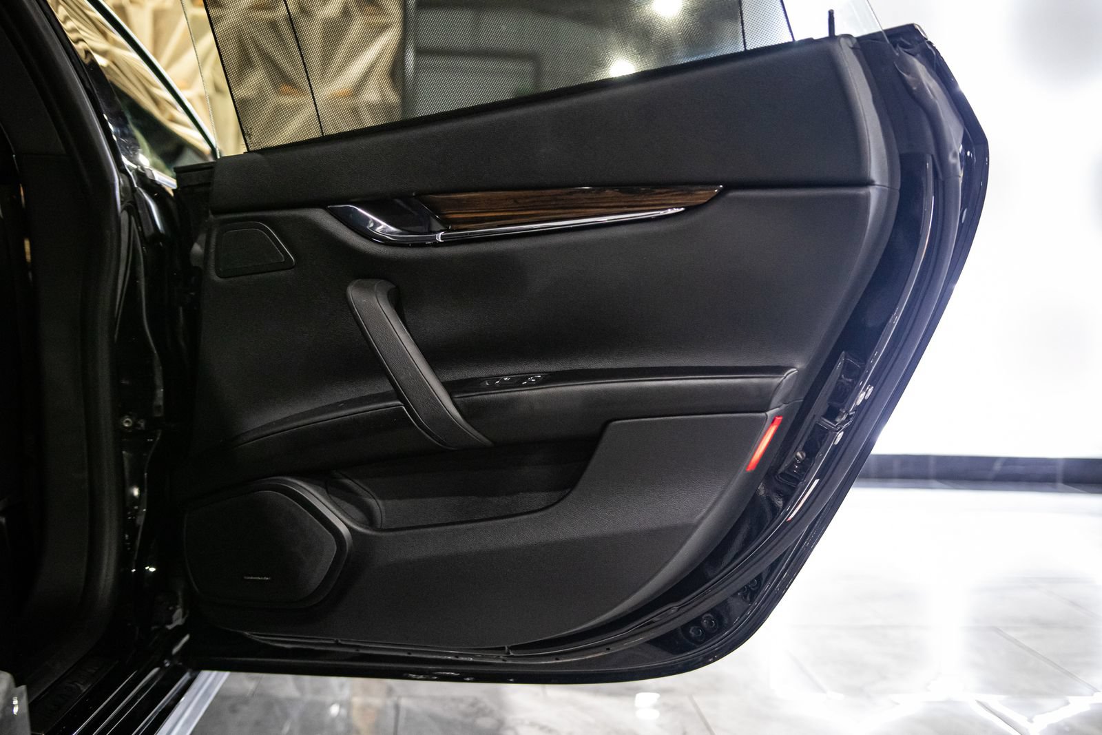 Used 2019 Maserati Quattroporte S Q4 AWD/4WD image 27