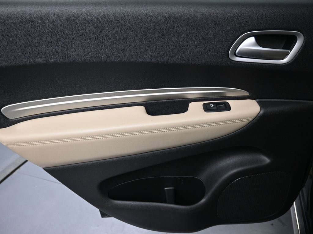 Used 2019 Dodge Durango SXT image 21